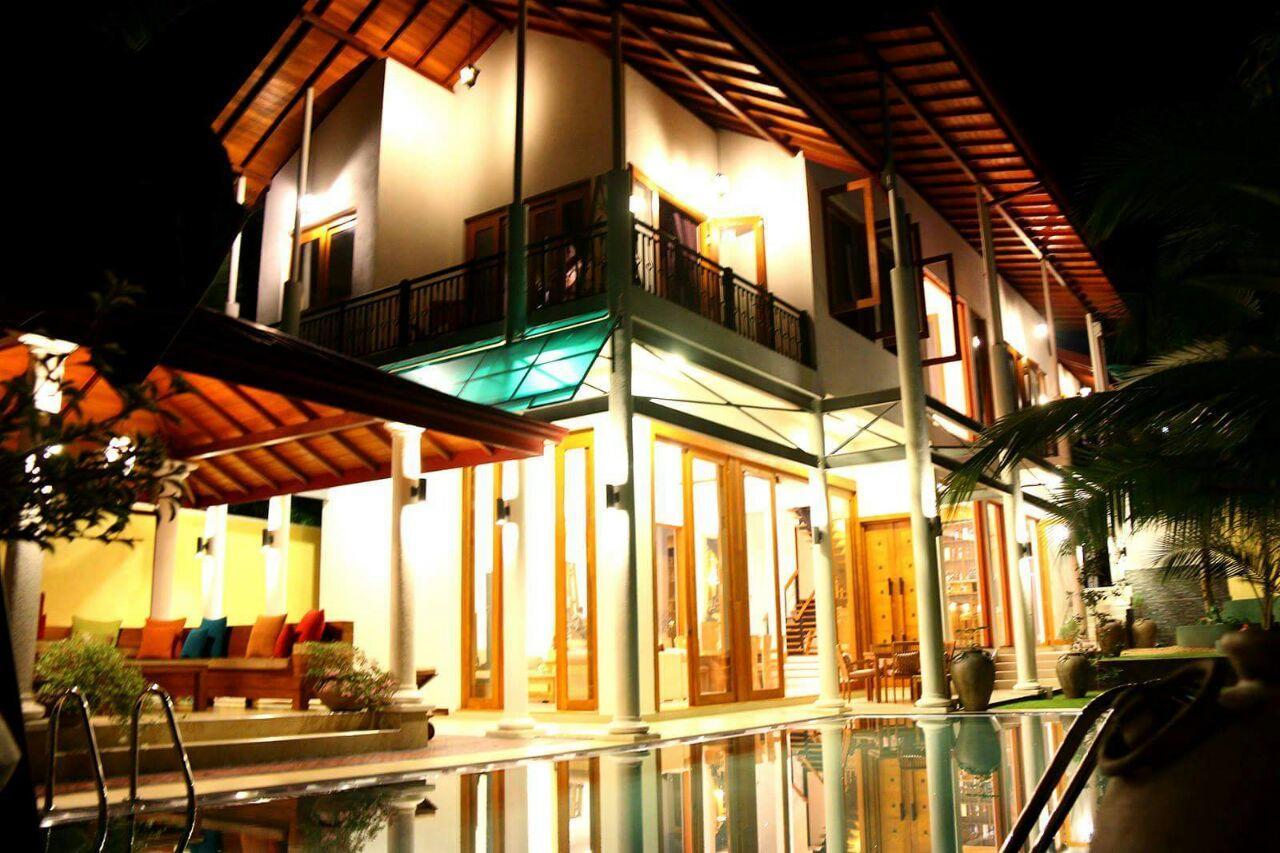White Palace Gampaha Bagian luar foto