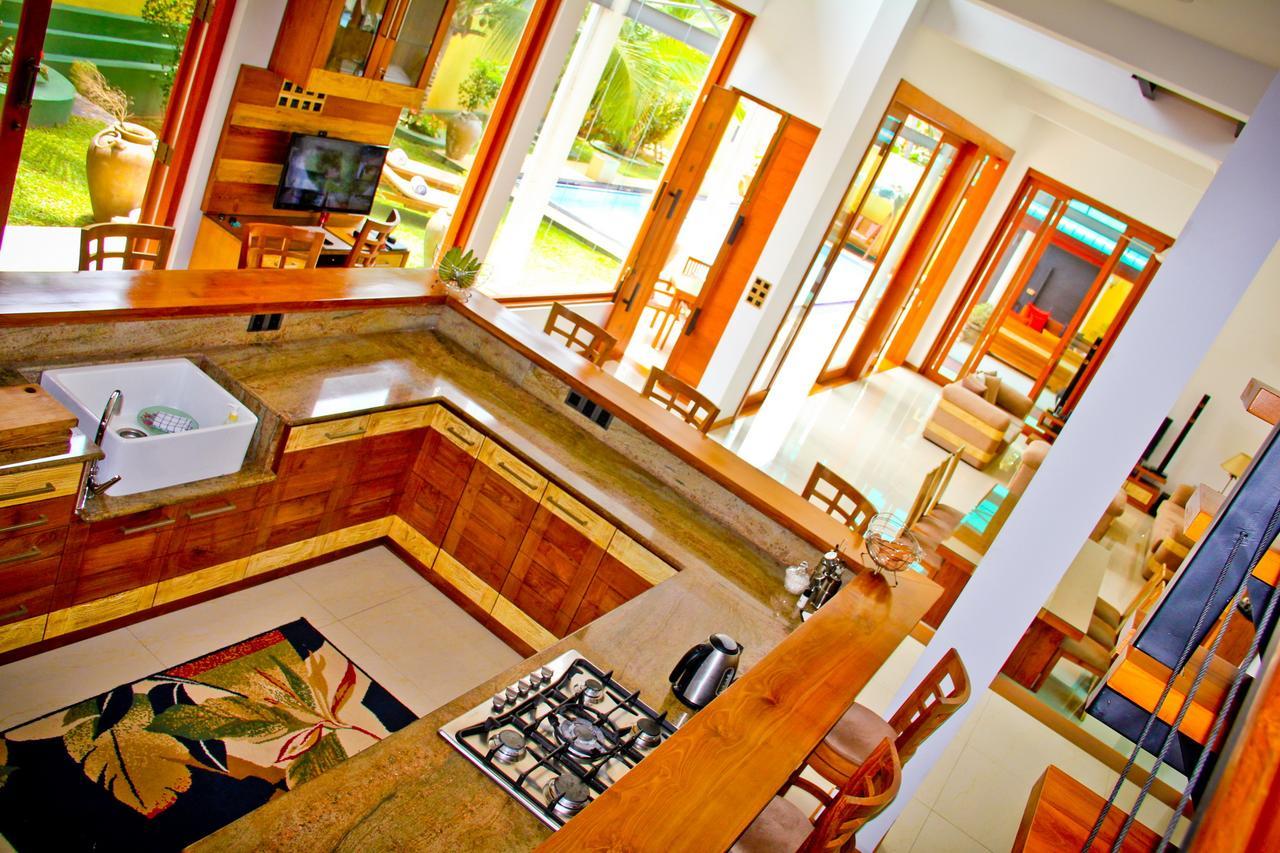 White Palace Gampaha Bagian luar foto